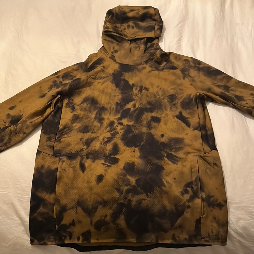 Mens XL lululemon hooded sweatshirt